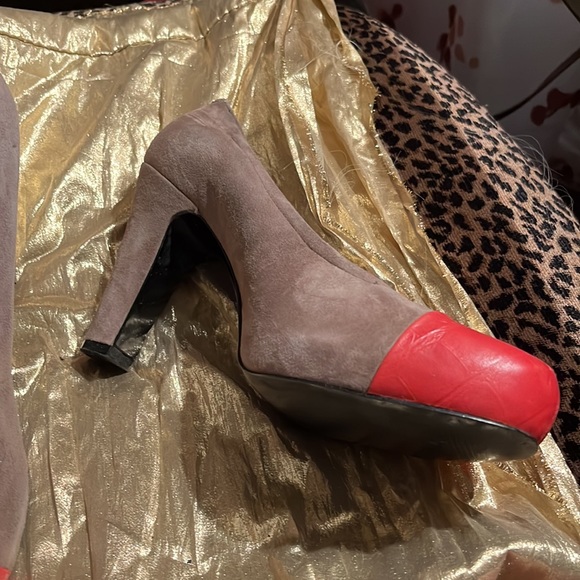 Grey suede, red croc leather size 10 - Picture 2 of 12